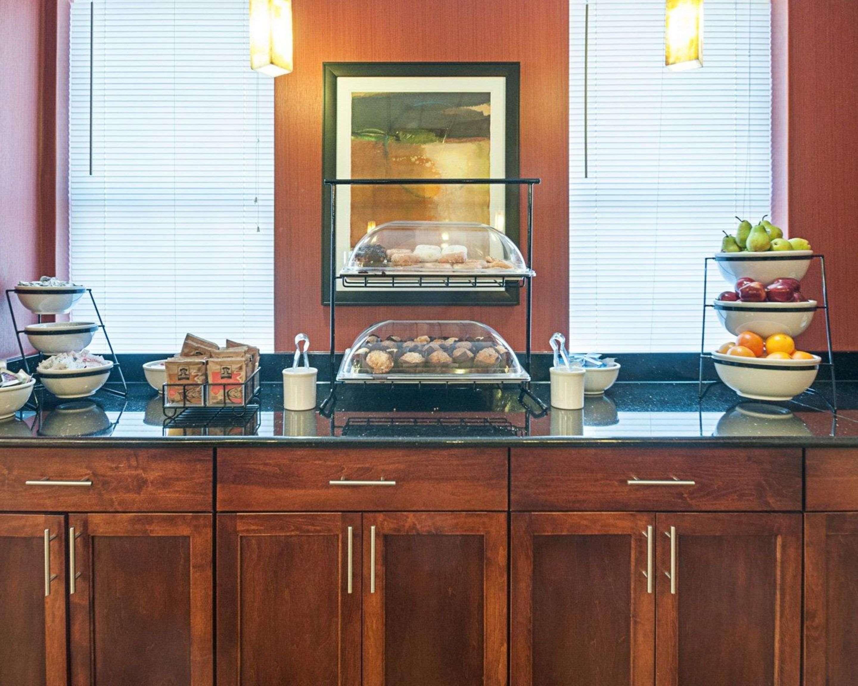Comfort Inn Ballston Арлингтон Экстерьер фото