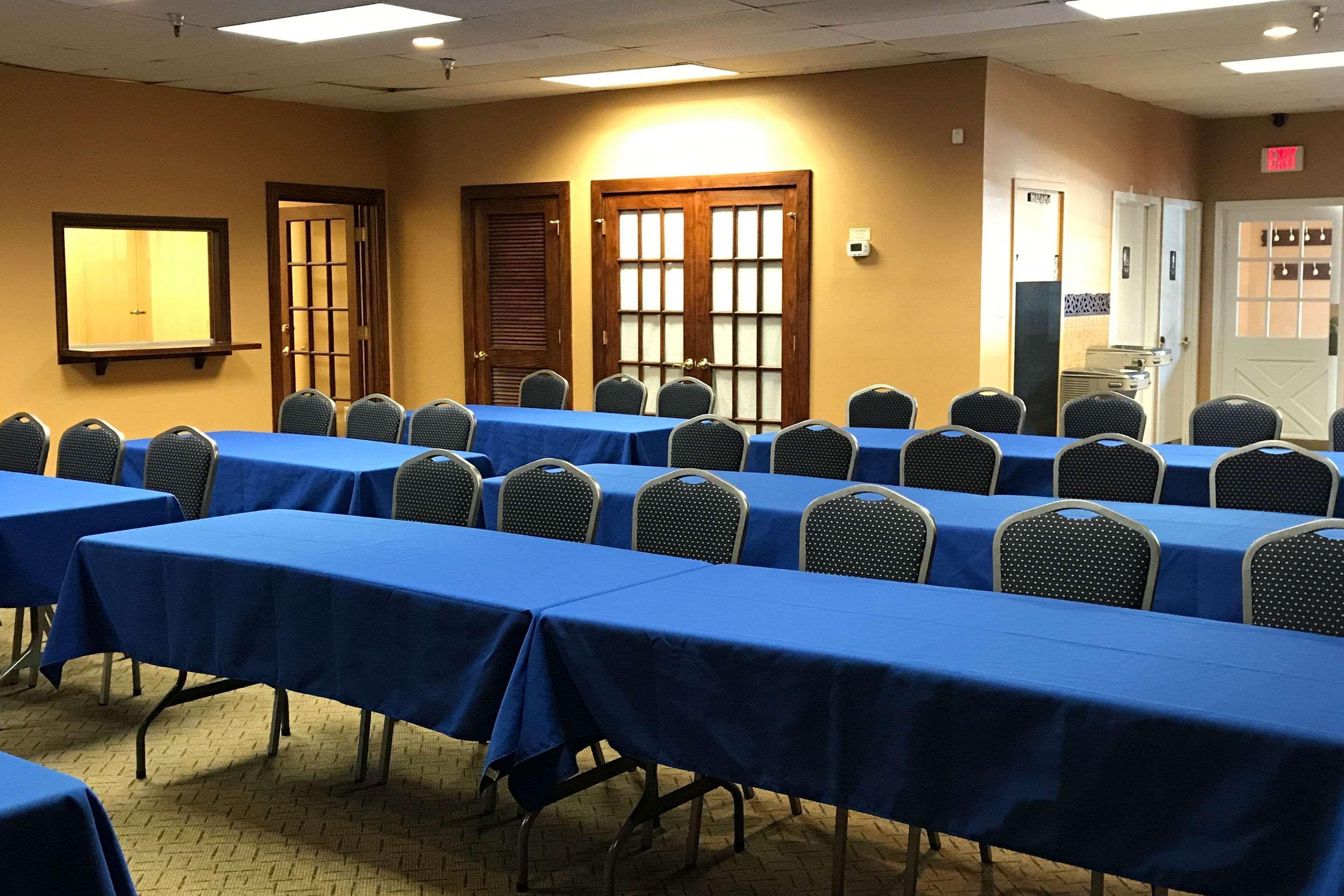 Comfort Inn Ballston Арлингтон Экстерьер фото