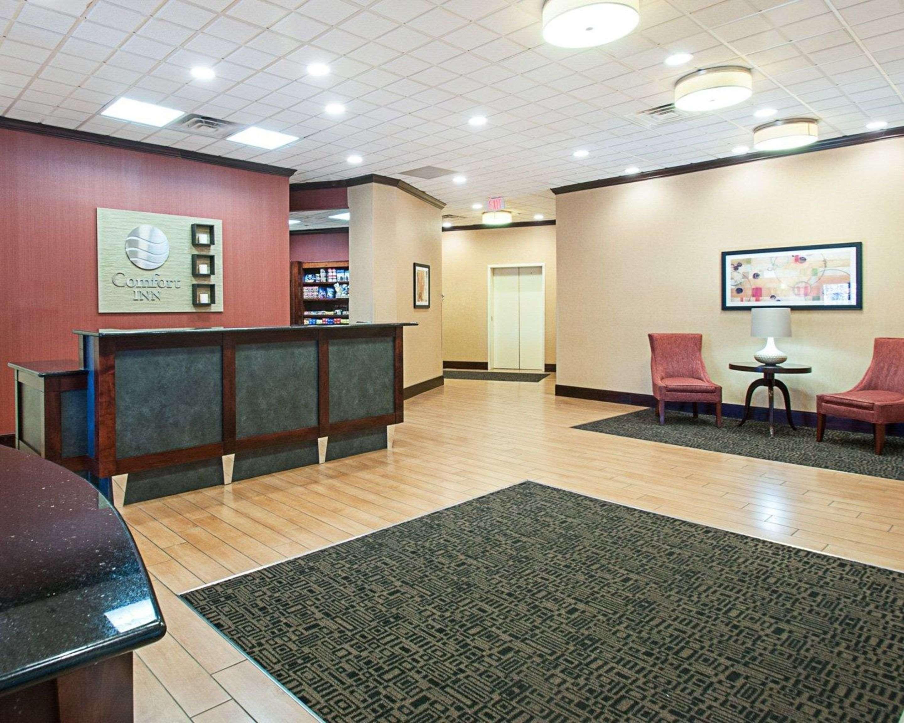 Comfort Inn Ballston Арлингтон Экстерьер фото