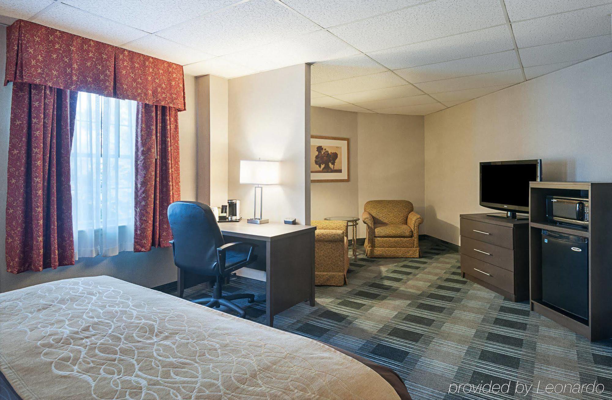 Comfort Inn Ballston Арлингтон Экстерьер фото