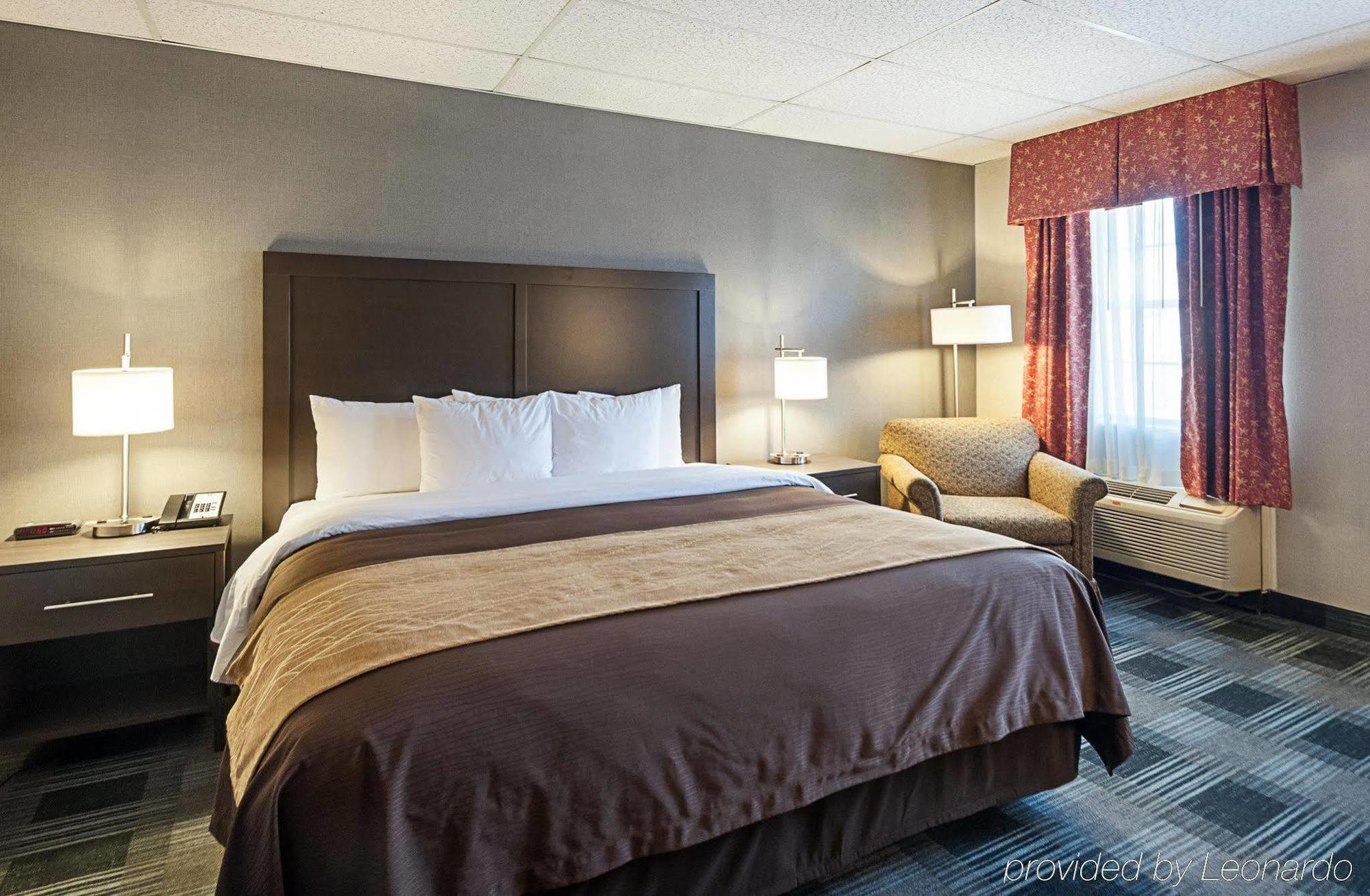 Comfort Inn Ballston Арлингтон Экстерьер фото